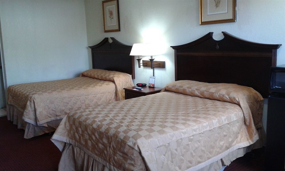Key West Inn - Νιούπορτ Νιουζ Εξωτερικό φωτογραφία