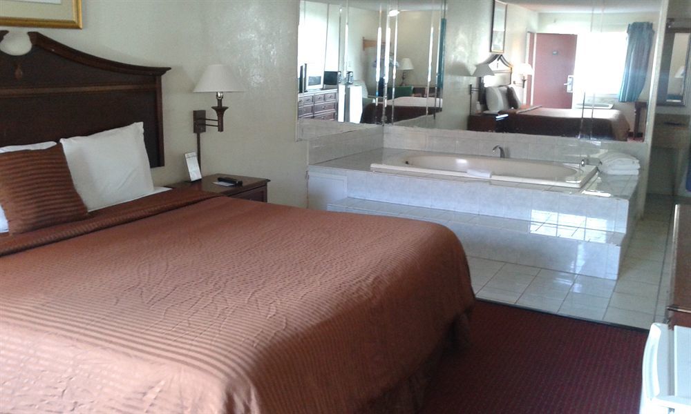 Key West Inn - Νιούπορτ Νιουζ Εξωτερικό φωτογραφία